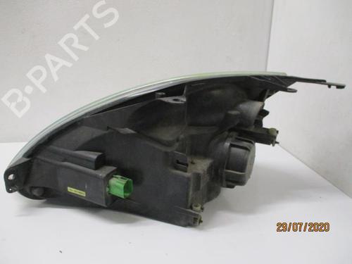 Used Right headlight FORD FIESTA V (JH_, JD_) 1.4 TDCi (68 hp) 27061217