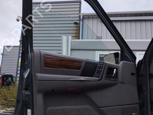 Used Front left door window Front left door window JEEP GRAND CHEROKEE I (ZJ, ZG) 4.0 i 4x4 (ZJ) (184 hp) 40054439 40054439