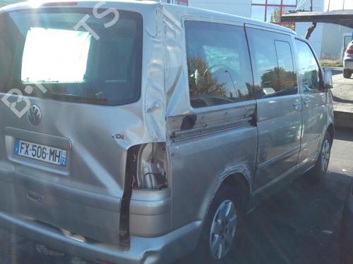 Brugte VW MULTIVAN T5 (7HM, 7HN, 7HF, 7EF, 7EM, 7EN) 2.5 TDI 2898136