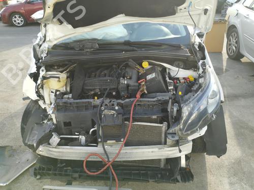 Used Front wiper motor PEUGEOT 2008 I (CU_) 1.2 VTi (82 hp) 27073560