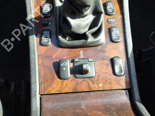 Commande retroviseurs MERCEDES-BENZ C-CLASS (W202) C 220 CDI (202.133) (125 hp) 27048721