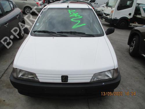Used Right headlight Right headlight PEUGEOT 106 II (1A_, 1C_) 1.0 i (50 hp) 27050624 27050624