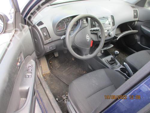 Used Gear lever HYUNDAI i30 (FD) 1.6 CRDi (90 hp) 27050737