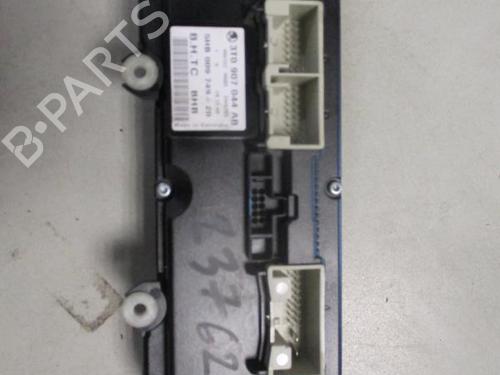 Used Climate control SKODA OCTAVIA II Combi (1Z5) 2.0 TDI 16V (140 hp) 27061093