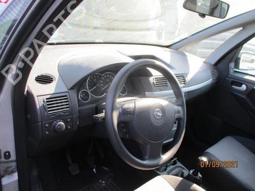 Right front fog light OPEL MERIVA A MPV (X03) 1.7 CDTI (E75) | BP27055644C31 