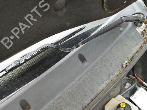 Used Front windshield wiper arm RENAULT MASTER II Van (FD) 1.9 dTI (80 hp) 27150698