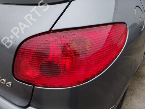 Used Right taillight PEUGEOT 206 Hatchback (2A/C) 1.4 i (75 hp) 30752932