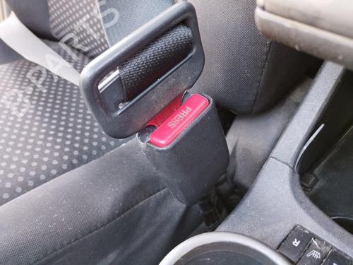 Engache cinturón Engache cinturón TOYOTA VERSO (_R2_) 2.0 D-4D (AUR20_, AUR20R) (126 hp) 33544305 33544305