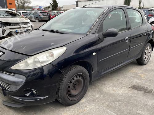 Brugte PEUGEOT 206+ (2L_, 2M_) 1.4 i (73 hp) 4478344