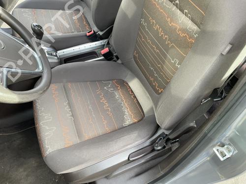 Sæde venstre fortil OPEL MERIVA B MPV (S10) 1.7 CDTI (75) | BP29958359C15