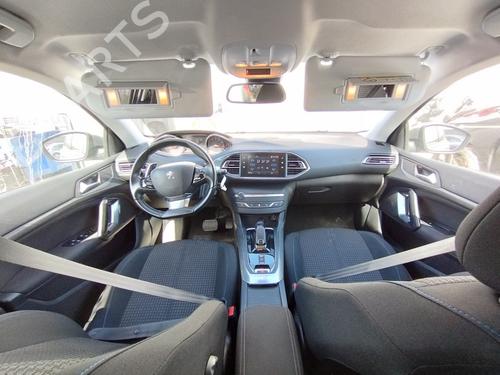 Used Interior roof light Interior roof light PEUGEOT 308 II (LB_, LP_, LW_, LH_, L3_) 1.2 THP 130 (131 hp) 33858094 33858094