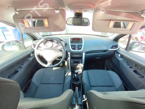 Used Fuse box Fuse box 39137895 39137895