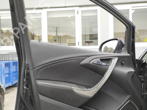 Left front door OPEL ASTRA J (P10) 1.7 CDTI (68) | BP30169740C2