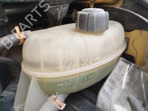 Used Expansion tank RENAULT TRAFIC II Bus (JL) 1.9 dCI 100 (JL0C, JL0K) (101 hp) 31994272
