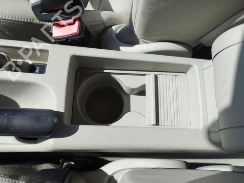 Console centrale Console centrale AUDI A3 Sportback (8PA) 1.8 TFSI quattro (160 hp) 33682454 33682454