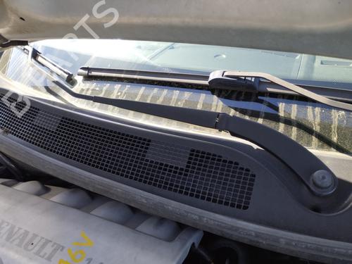 Used Front windshield wiper arm Front windshield wiper arm 33858245 33858245