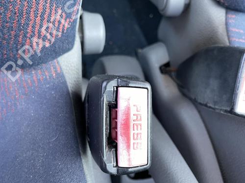 Used Seat buckle RENAULT CLIO II (BB_, CB_) 1.2 (BB0A, BB0F, BB10, BB1K, BB28, BB2D, BB2H, CB0A,... (58 hp) 27086730