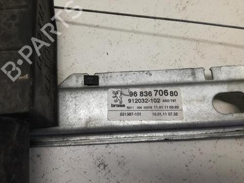 Rear right window mechanism PEUGEOT 5008 (0U_, 0E_) 2.0 HDi 150 / BlueHDi 150 | BP27056587C25 