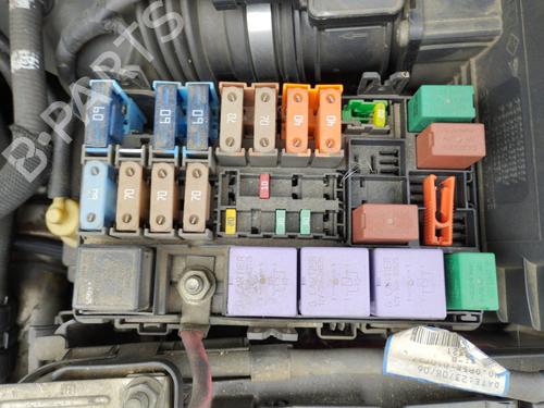Used Fuse box Fuse box RENAULT LAGUNA II Grandtour (KG0/1_) [2001-2007] 35938891 35938891
