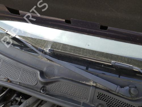 Used Front windshield wiper arm CITROËN C4 CACTUS 1.2 VTi 82 (82 hp) 27064292