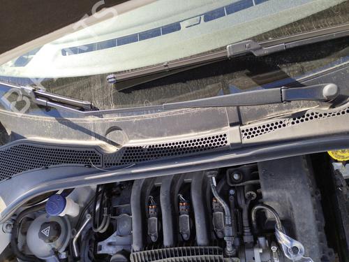 Used Front windshield wiper arm CITROËN C3 / C3 ORIGIN III (SX) 1.2 PureTech 82 (83 hp) 27041560