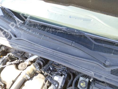 Used Front windshield wiper arm Front windshield wiper arm 38454893 38454893