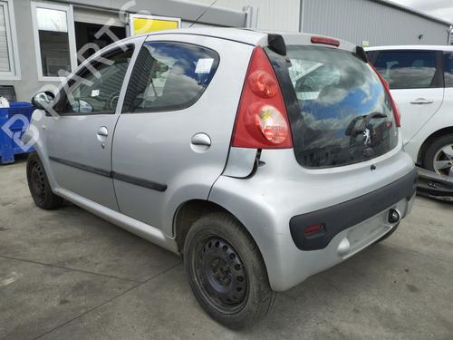 Used Left taillight Left taillight PEUGEOT 107 (PM_, PN_) 1.0 (68 hp) 35938759 35938759