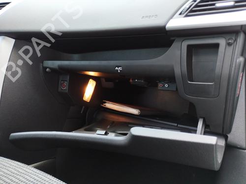 Used Glove box Glove box 36792123 36792123