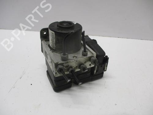 Used ABS pump FORD FIESTA VI (CB1, CCN) 1.4 TDCi (70 hp) 27085597
