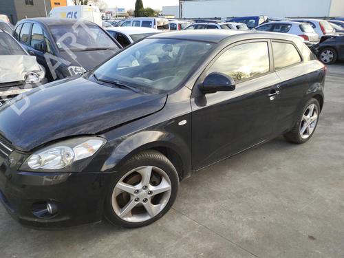 Right front fog light KIA PRO CEE'D (ED) 1.6 CRDi 90 | BP27075283C31 - Image 4