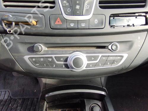 Used Radio RENAULT LAGUNA III Grandtour (KT0/1) 2.0 dCi (KT01, KT08, KT09, KT0K, KT12, KT1D, KT1W) (150 hp) 27049635