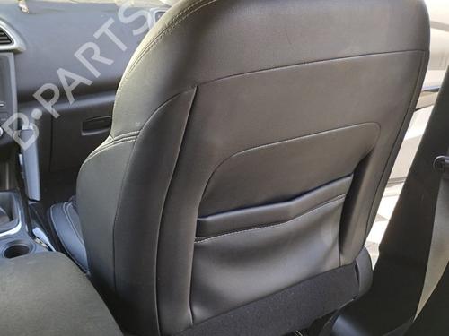 Used Right front seat Right front seat 39384482 39384482