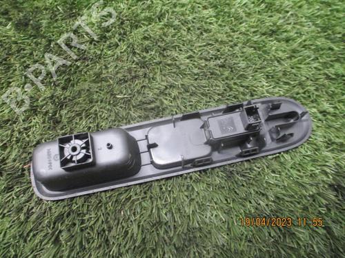 Used Right front window switch Right front window switch PEUGEOT 5008 (0U_, 0E_) 2.0 HDi 150 / BlueHDi 150 (150 hp) 27060752 27060752