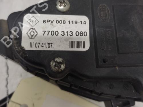 Used Pedal Pedal RENAULT TRAFIC II Van (FL) 2.0 dCi 90 (FL0H, FL00, FL01, FL0M, FL0P, FL0S) (90 hp) 36679827 36679827
