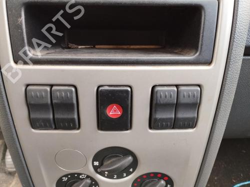 Used Warning switch DACIA LOGAN Pickup (US_) 1.6 MPI 85 (84 hp) 27073408