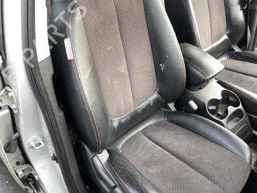 Used Right front seat KIA CARENS III MPV (UN) 2.0 CRDi 140 (140 hp) 27062611