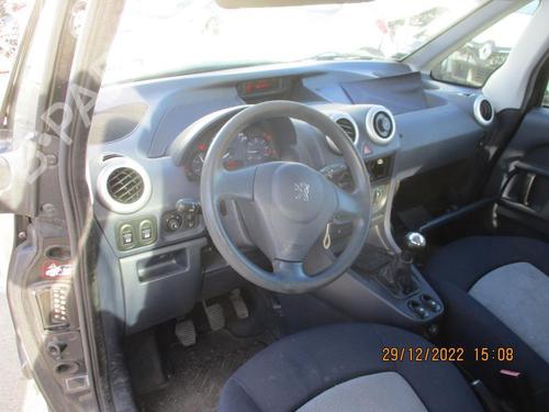 Left headlight PEUGEOT 1007 (KM_) 1.4 HDi | BP27050244C28 