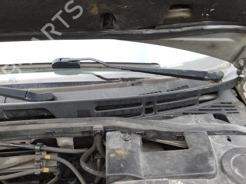 Used Front windshield wiper arm CITROËN XSARA (N1) 2.0 HDi 90 (90 hp) 27083036