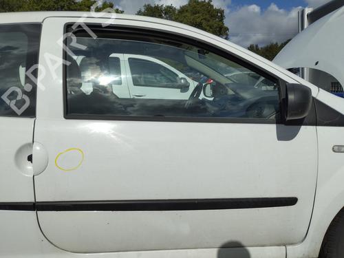 Dør høyre foran RENAULT TWINGO II (CN0_) 1.2 16V (CN04, CN0B) (75 hp) 28517600