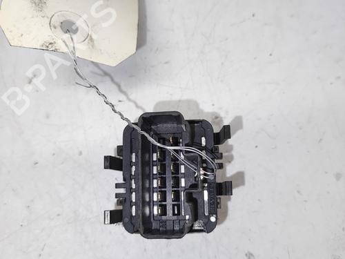 Used Left front window switch Left front window switch RENAULT CLIO II (BB_, CB_) 1.5 dCi (B/C2J) (68 hp) 33237595 33237595