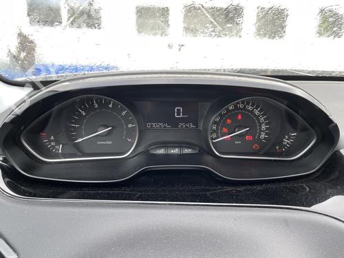 Used Instrument cluster PEUGEOT 208 I (CA_, CC_) 1.2 VTI 82 (82 hp) 27988561