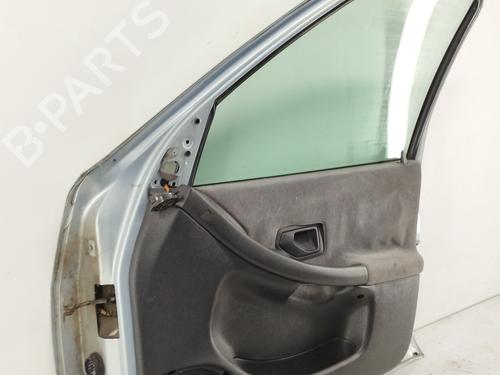 Used Right front door Right front door 30458282 30458282
