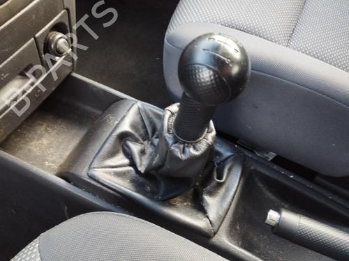 Used Gear lever CHEVROLET AVEO / KALOS Hatchback (T250, T255) 1.2 (84 hp) 31659670