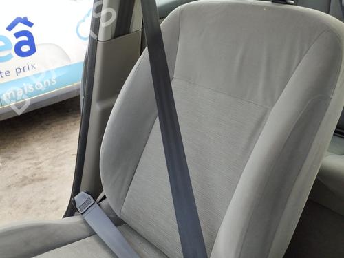 Used Front right seatbelt RENAULT CLIO III (BR0/1, CR0/1) 1.2 16V (BR0P, CR0P) (101 hp) 31133233