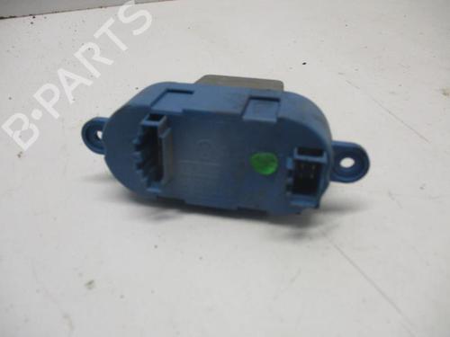 Used Heater resistor VW TRANSPORTER T5 Bus (7HB, 7HJ, 7EB, 7EJ) 2.5 TDI (174 hp) 27048014