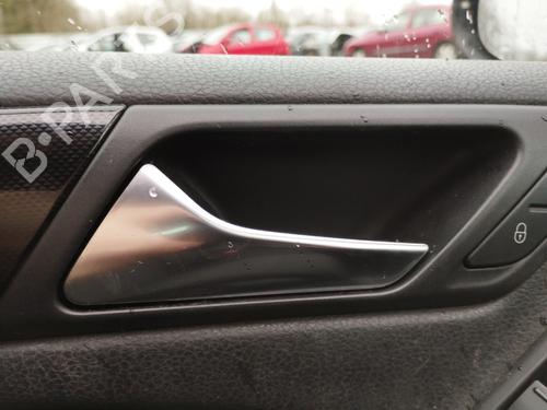 Used Front left interior door handle VW GOLF VI (5K1) 2.0 TDI (110 hp) 31659830