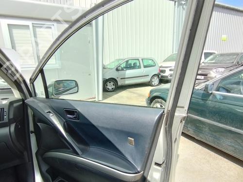 Right front door TOYOTA COROLLA Verso (ZER_, ZZE12_, R1_) 2.2 D-4D (AUR10_, AUR10R) | BP27041983C3