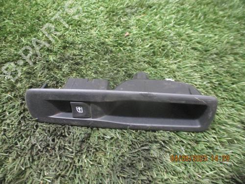 Used Left rear window switch Left rear window switch RENAULT LAGUNA III Grandtour (KT0/1) 2.0 dCi (KT07, KT0J, KT14, KT1A, KT1S) (131 hp) 27084930 27084930