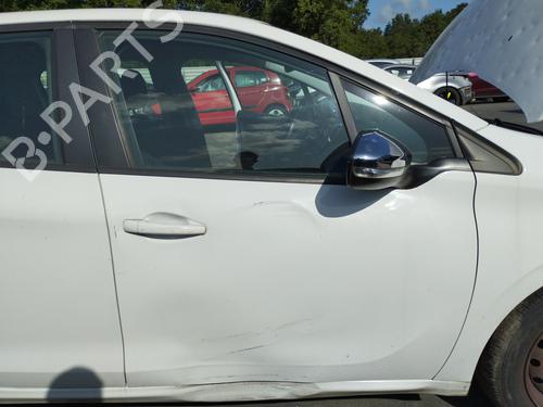 Dør rude højre foran PEUGEOT 208 I (CA_, CC_) 1.4 HDi (68 hp) 27802171