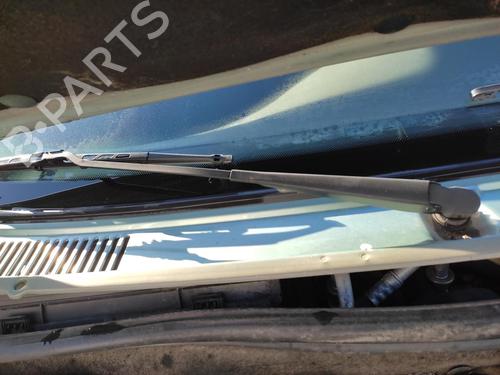 Used Front windshield wiper arm FORD FIESTA IV (JA_, JB_) 1.25 i 16V (75 hp) 27052238